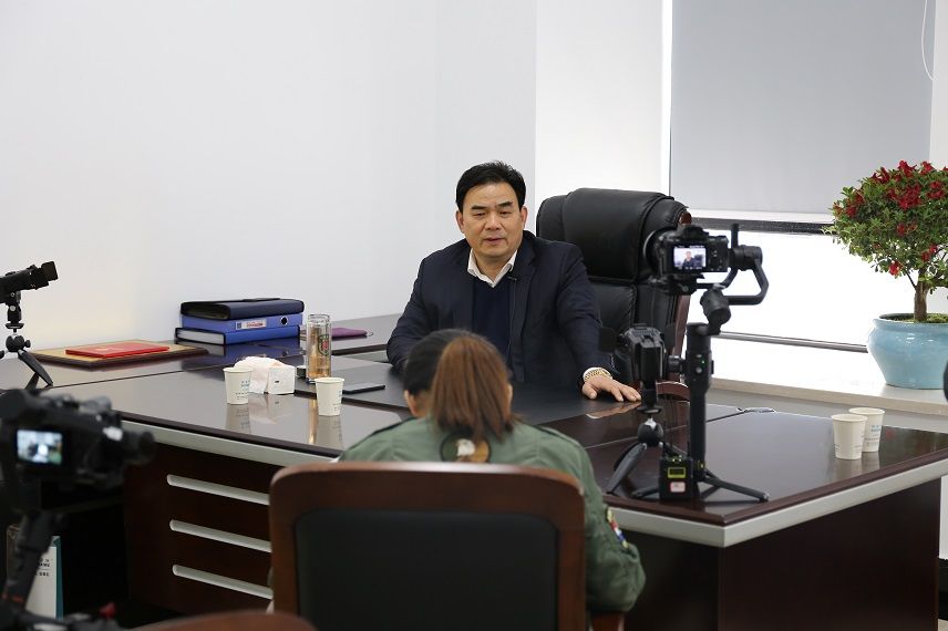 1554613586823878LqZ4.jpg 高總專訪.jpg