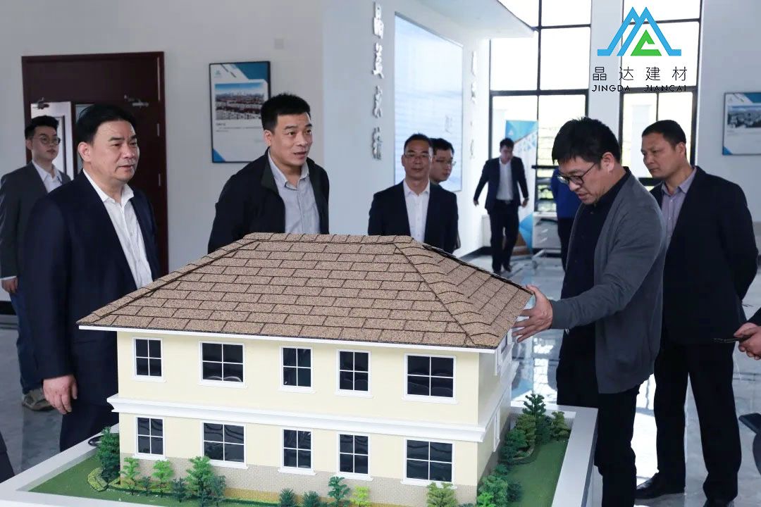 158532167445852407Xr.jpg 002.jpg